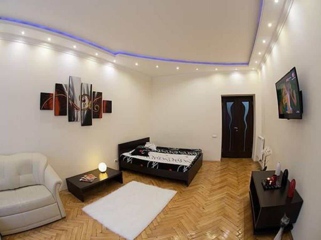 1 Minute To Rynok Square Apartment Lviv Room photo