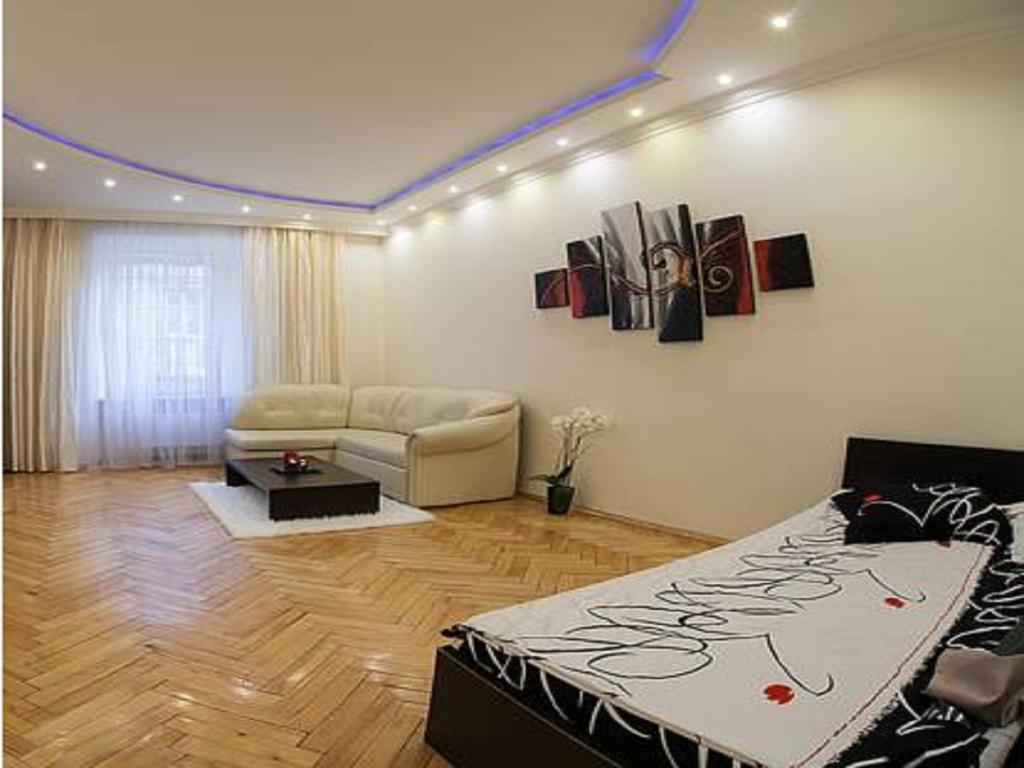 1 Minute To Rynok Square Apartment Lviv Room photo